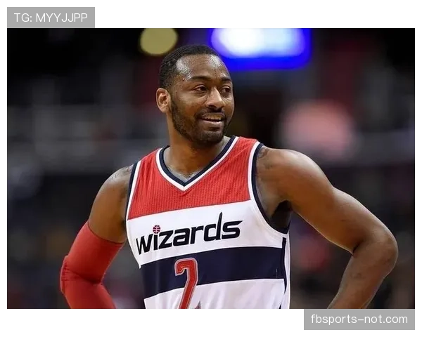 约翰·沃尔通过突破配合挡拆提升球队关键时刻得分效率