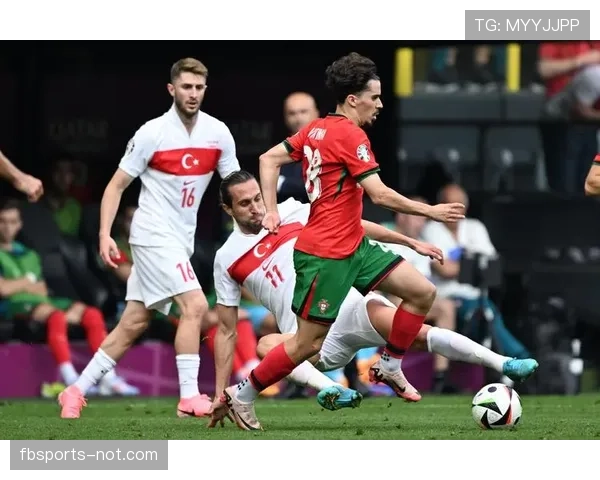 维蒂尼亚在葡萄牙国家队的角色解析